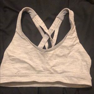 White lululemon sports bra